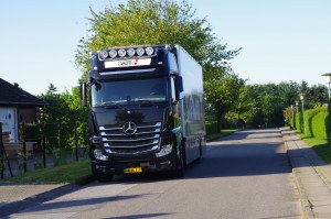 Her ses Gigaspace lastbil fra Flyttefirma Sjælland igang med flytning